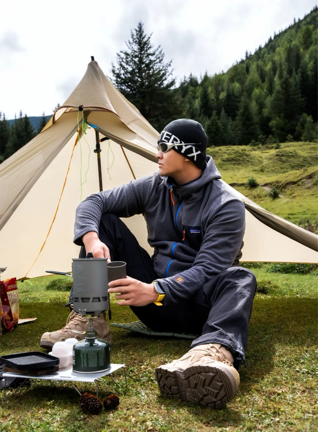 5507 P124 PATAGONIA REI ， ， 。PATAGONIA ， 。 ：Dark Gray Coffee Brown Black Royal Blue Purple Khaki White Yellow Blue Red Green 11 patagonia ： Breathable : ： Size ： S （ 112 69 64 46） M（ 116 71 65 48） L （ 120 73 66 50） XL（ 124 75 67 52） 170cm，80-130 S 170-175cm，130-150 M 175-180cm，150-170 L 180-185cm，170-190 XL